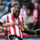Bretford le causa otra derrota al United