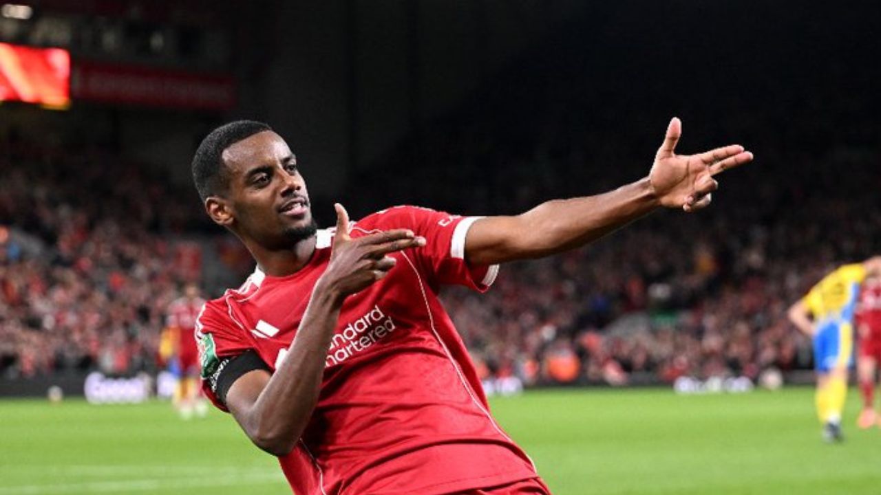 Primer gol de Isak con liverpool