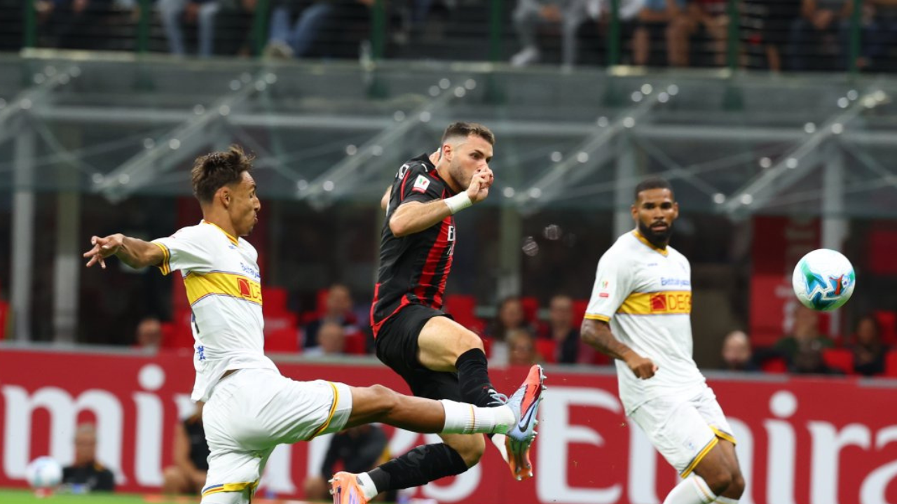 Gol de santi Gimenez en la copa de italia
