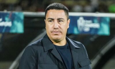 Efraín Juárez es expulsado del partido