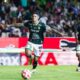 James Rodríguez celebra su gol de penal para el León