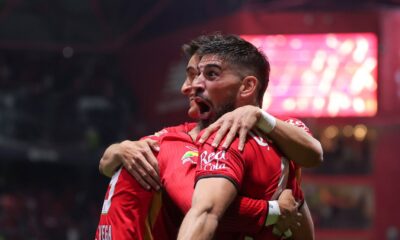 Toluca gana con 10 hombres
