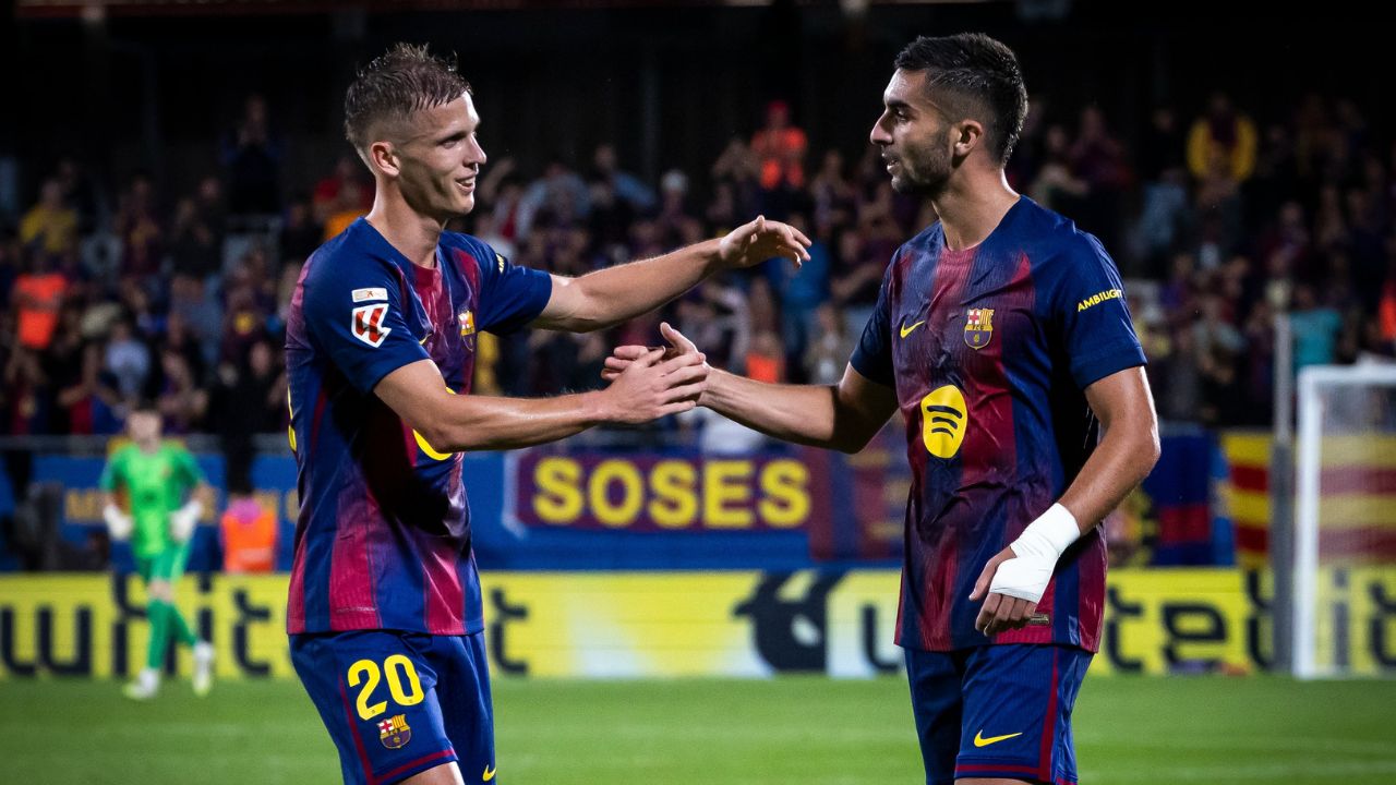 Dani Olmo felicita a Ferran Torres