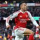 Gabriel Martinelli celebra su gol para el Arsenal contra Man City