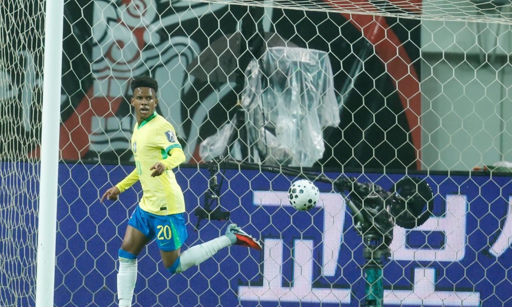 Estêvão marca 2 goles en amistoso contra Corea del Sur