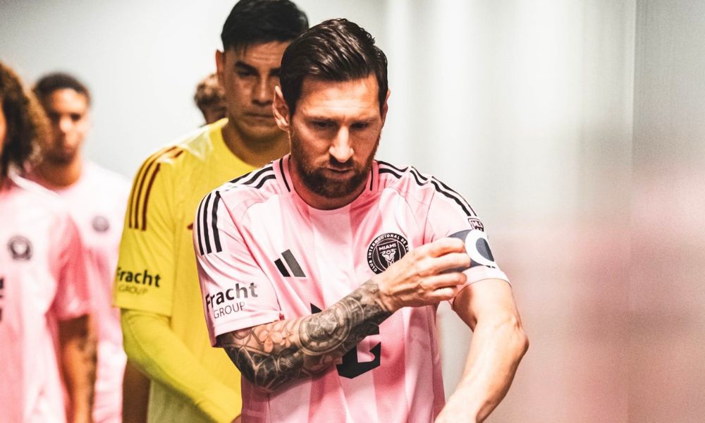 Messi firma su renovación oficial con Inter Miami