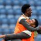 Vinícius Júnior abraza a Jude Bellingham, Real Madrid
