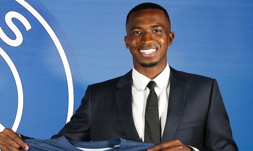 William Pacho se va hasta 2030 con nuevo contrato del PSG