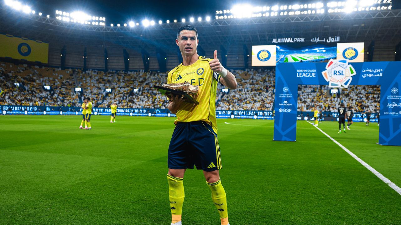 cr7 recibe reconocimiento 7 otc 2025