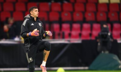 el dibu cae en europa league 23 oct 2025