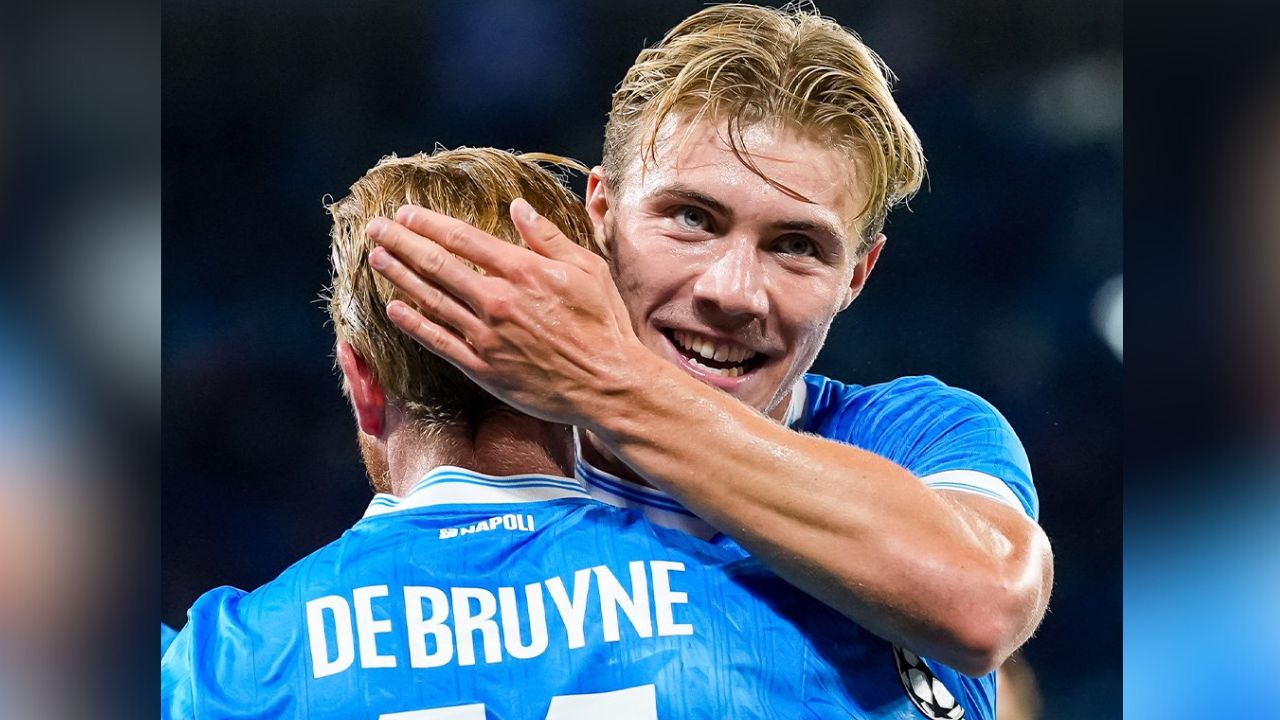 houllund da victoriaa al napoli 1 octubre 2025