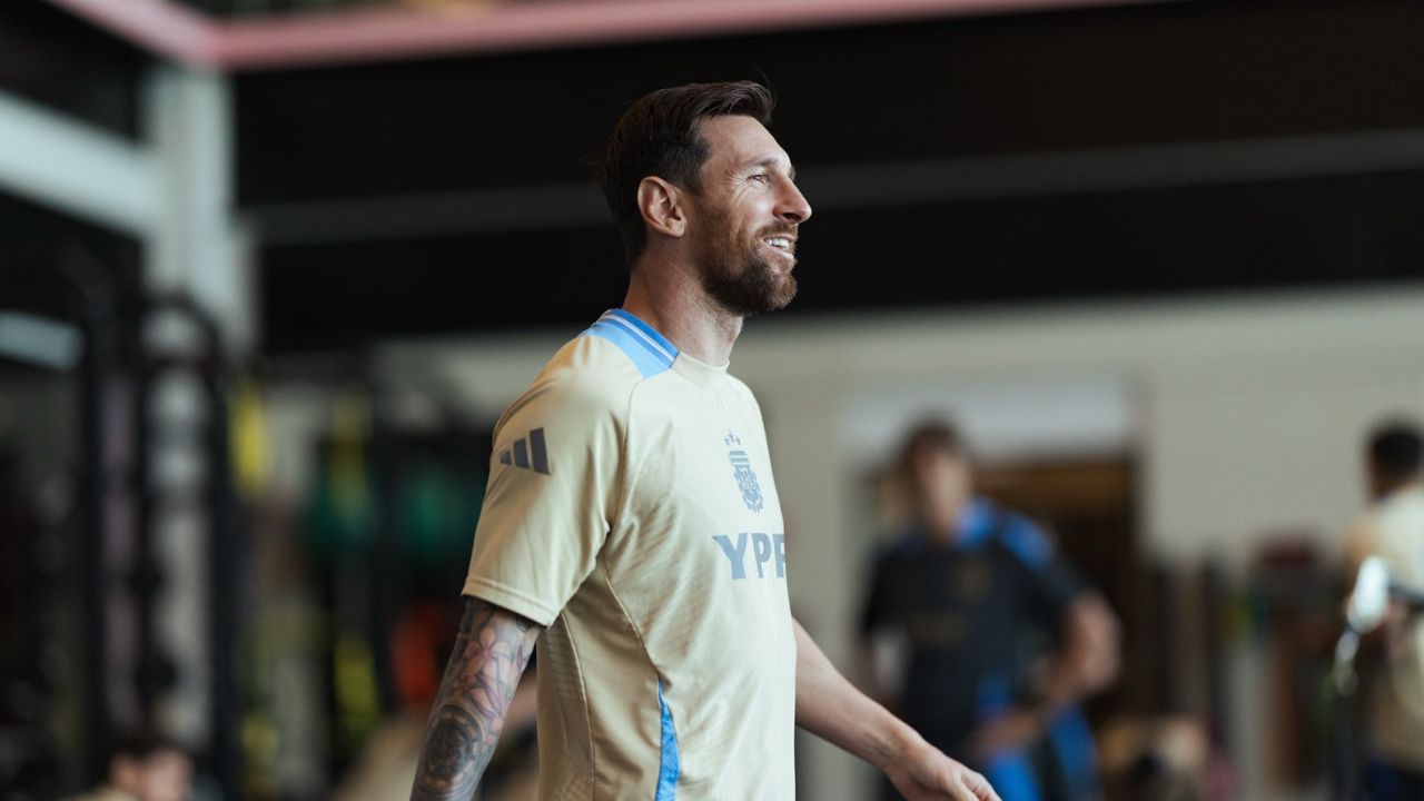 messi rompe record de asistencias con argentina 15 oct 2025
