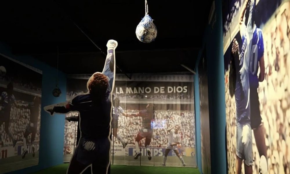 Diego Vive abre salas inmersivas de Maradona