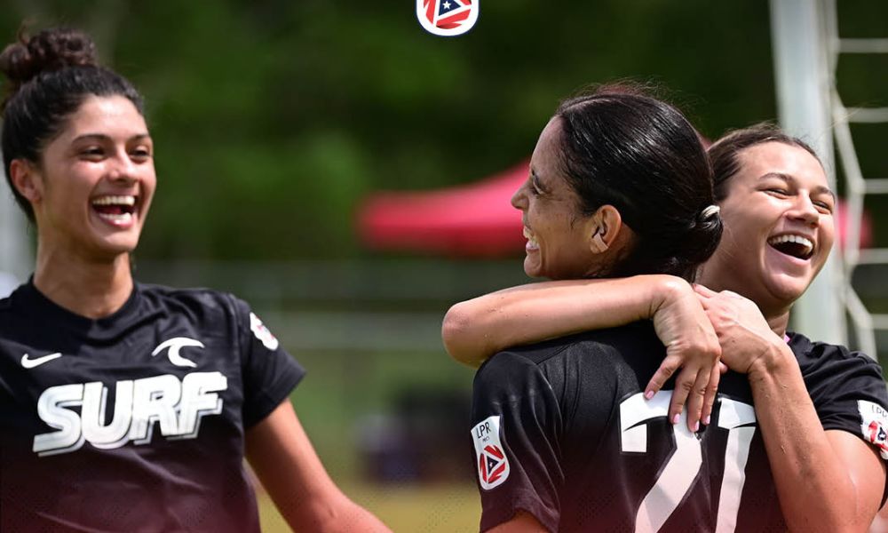 Duelo por el primer lugar entre Caribbean Stars FC y Surf Femenino