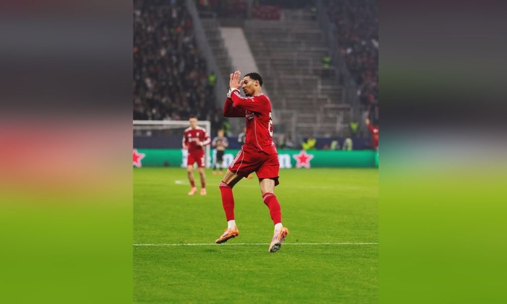 Hugo Ekitiké aprende de los gigantes y se gana minutos en Liverpool