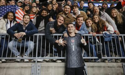 LA AFICION DE USA SE ROBA ELSHOW 15 NOV 2025
