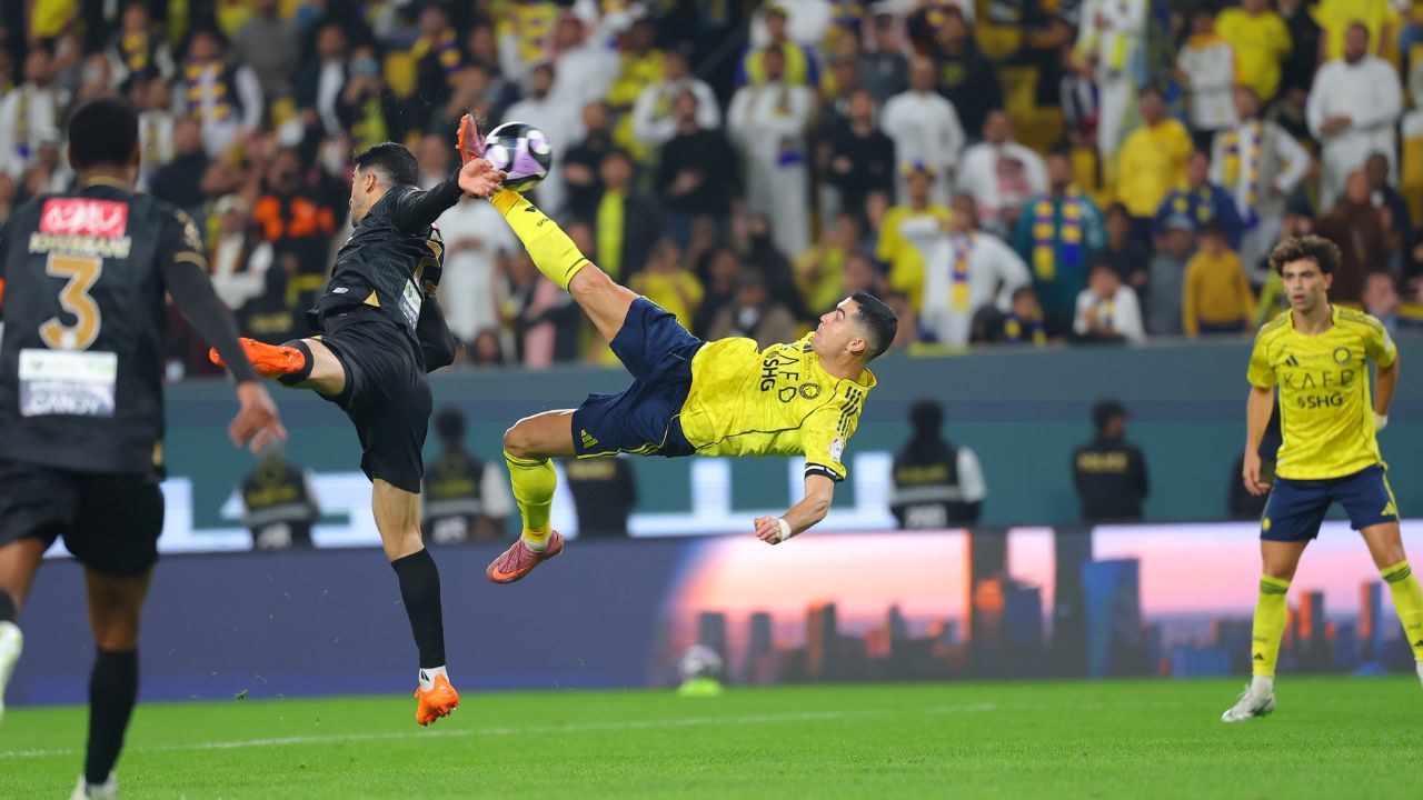 cr7 y su sueldo 30 nov 2025