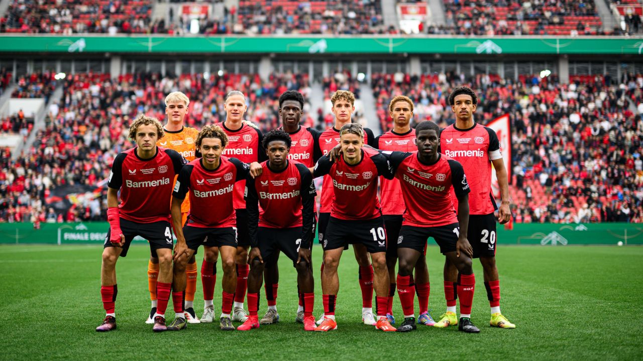 leverkusen y grimaldo 13 nov 2025