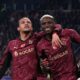 oshimen marca triplete 5 nov 2025
