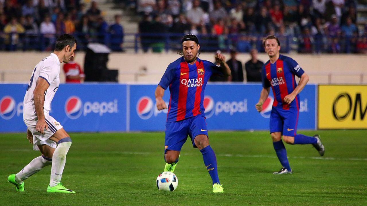 ronaldinho en costa rica 11 nov 2025