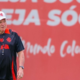 Club brasileño despide a DT machista y contrata a uno homofóbico