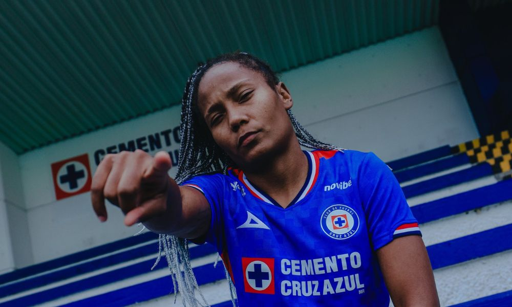 Cruz Azul apuesta por la brasileña Karol Arcanjo