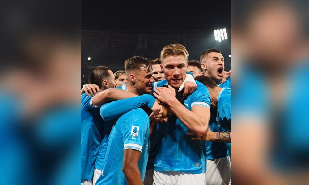 Hojlund mantiene a Napoli en la cima de la Serie A