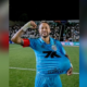 Neymar firma hat-trick contra Juventude