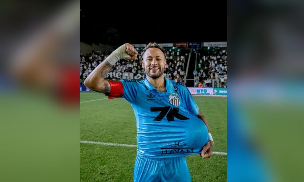Neymar firma hat-trick contra Juventude