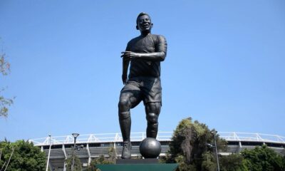 Guadalajara inauguró una monumental escultura de bronce en homenaje a la leyenda del fútbol brasileño Pelé, como parte de los preparativos de la ciudad para la Copa Mundial de la FIFA 2026. Foto: Especial.