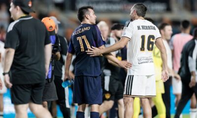 Hirving "Chucky" Lozano y Héctor Herrera se enfrentaron en la MLS. Foto cortesía: LA Galaxy.