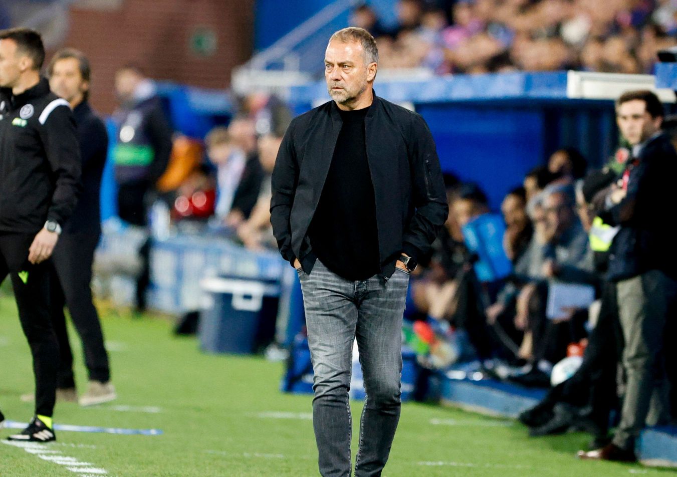 Hansi Flick y el FC Barcelona estarán defendiendo su título. Foto cortesía: LaLiga EA Sports.